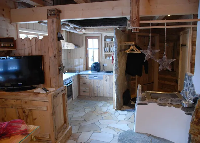 Almhuetten Moll Am *