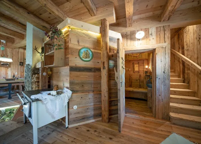 Almhuetten Moll Am *